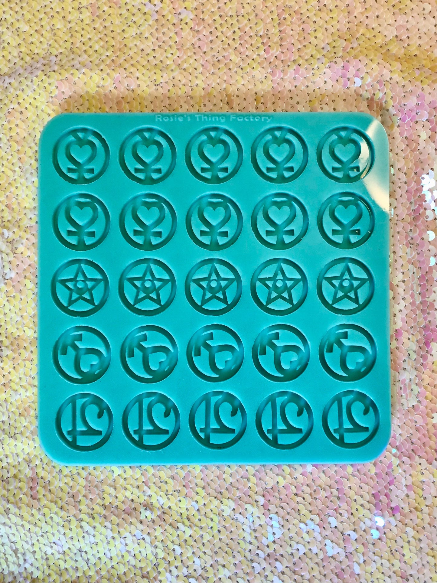 Moonie Chain Link Silicone Mold for Resin