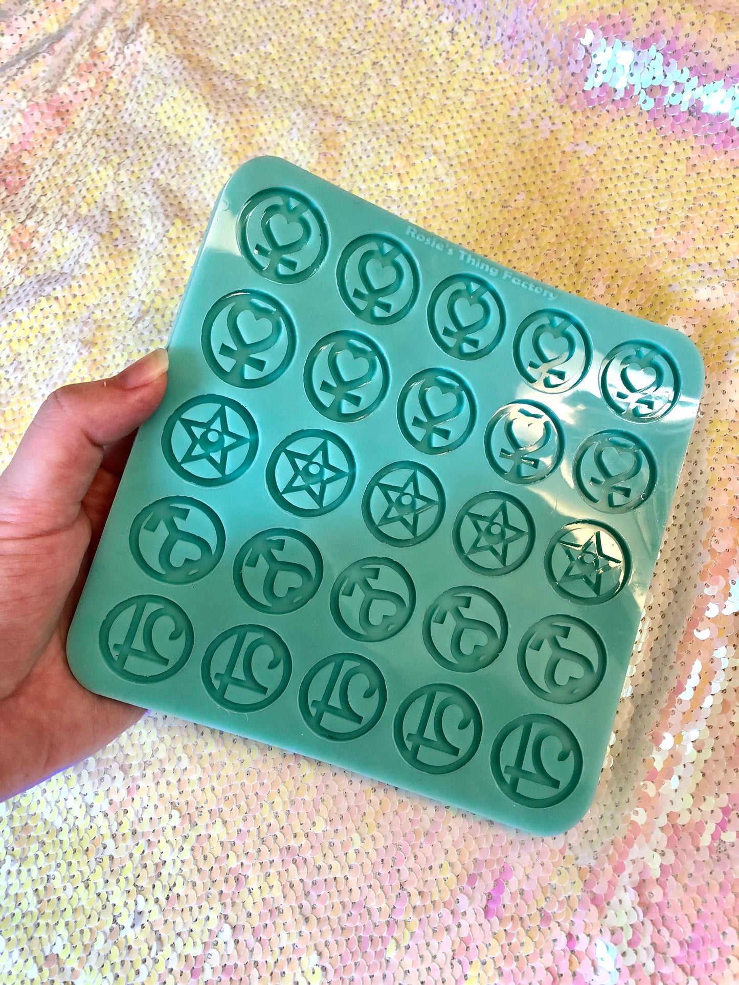 Moonie Chain Link Silicone Mold for Resin